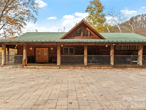 90 Rogers Creek Drive Bakersville NC 28705