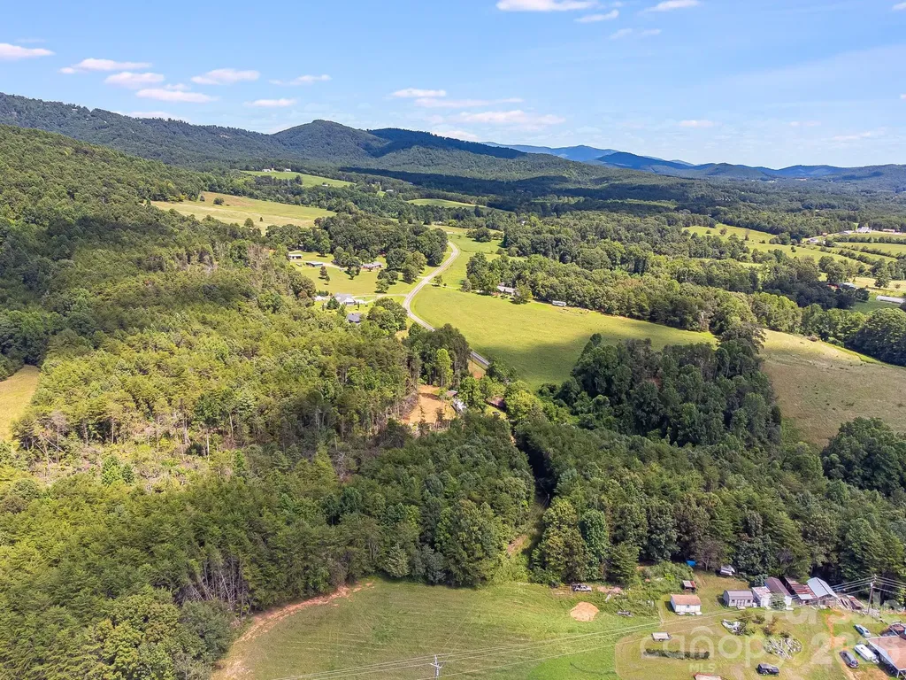 211 Luckadoo Road Bostic NC 28018