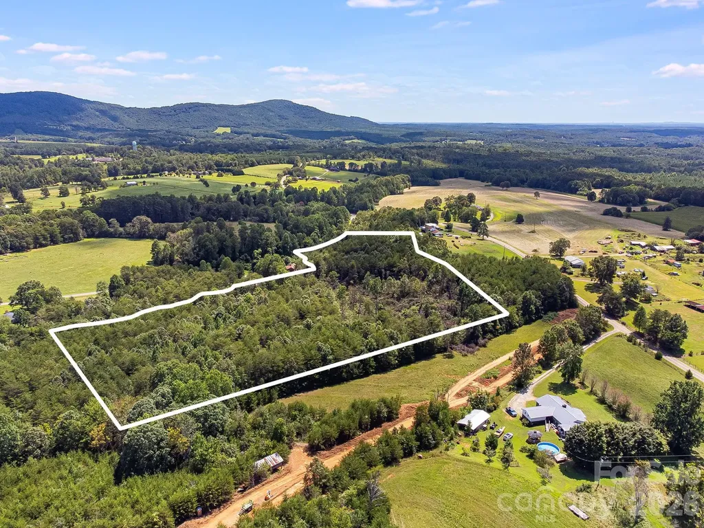 211 Luckadoo Road Bostic NC 28018