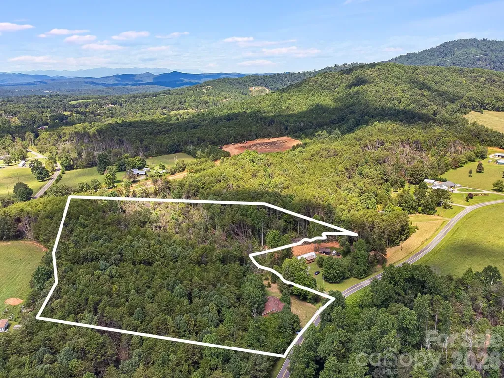 211 Luckadoo Road Bostic NC 28018