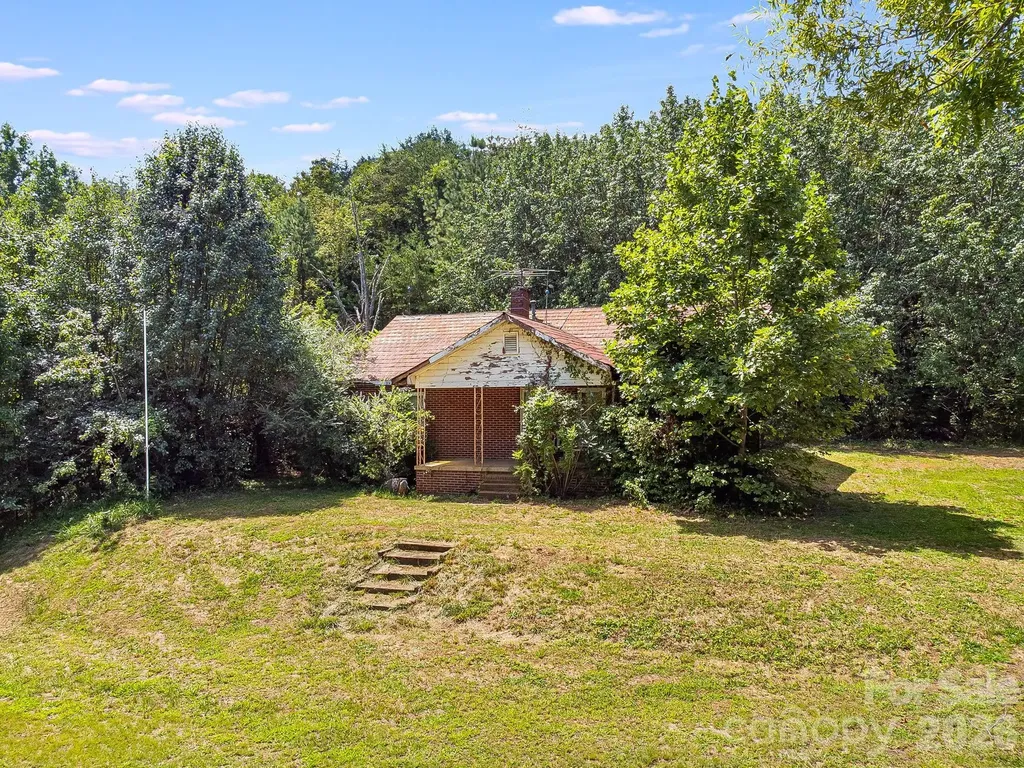 211 Luckadoo Road Bostic NC 28018