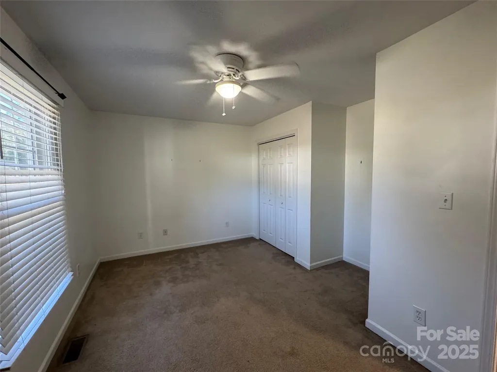 314 E Louisiana Avenue Bessemer City NC 28016