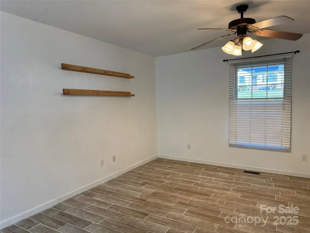 314 E Louisiana Avenue Bessemer City NC 28016