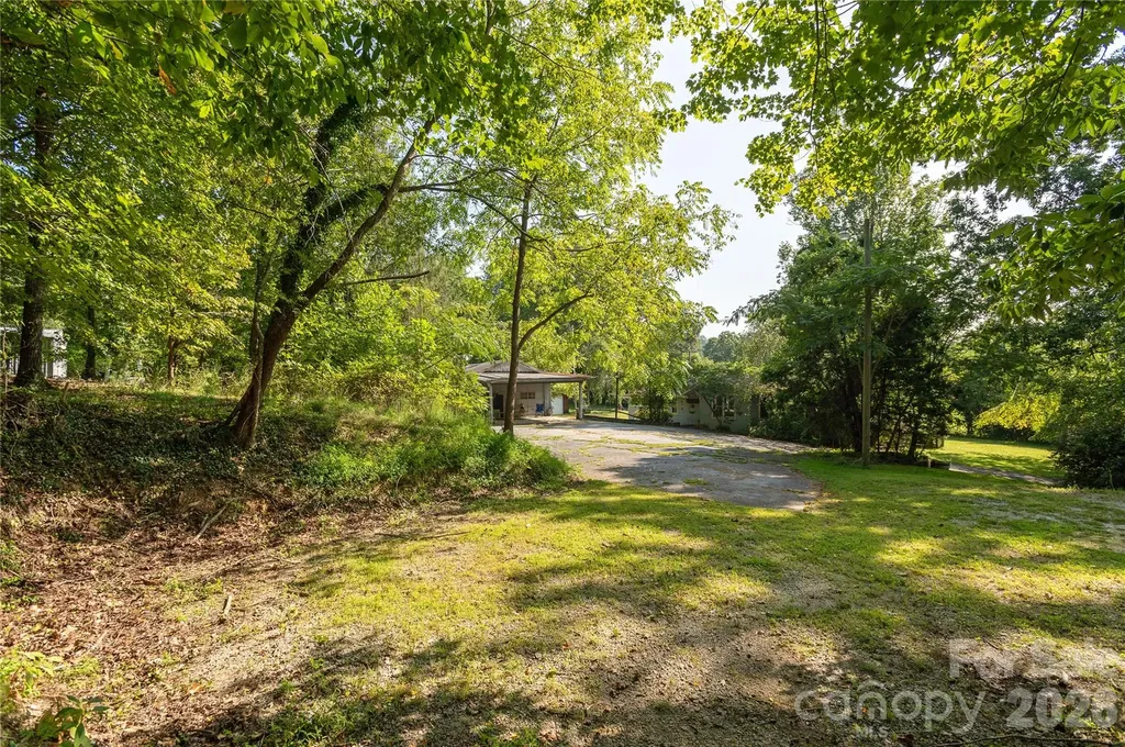 1925-A Windsor Drive Laurel Park NC 28739