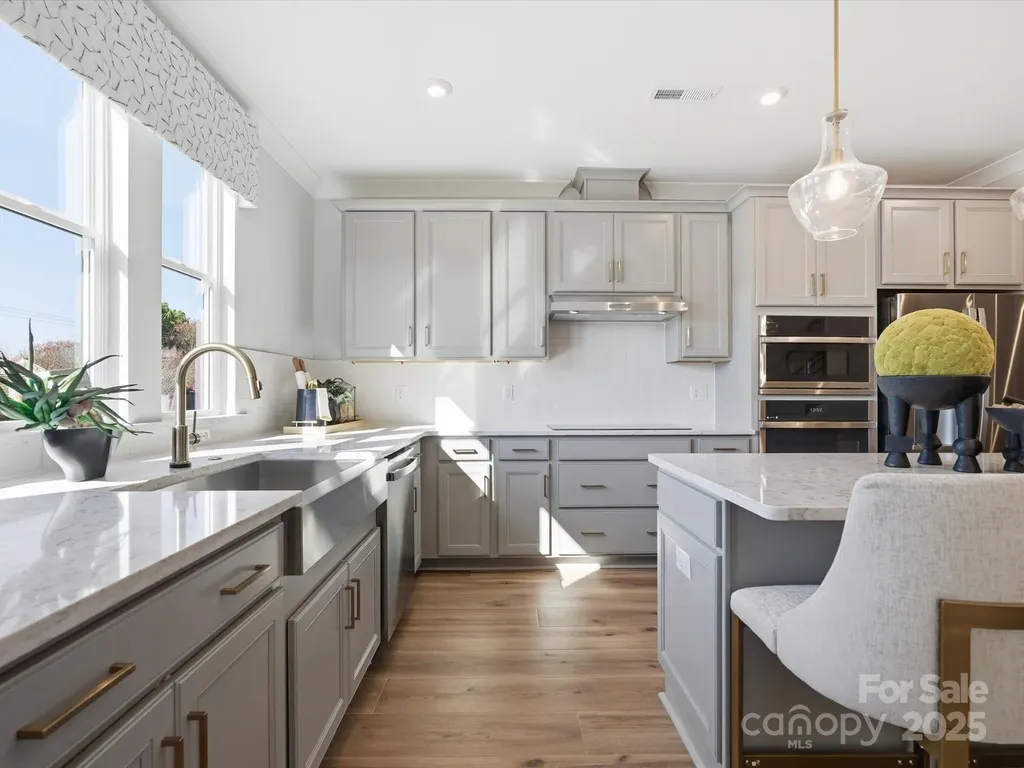 5115 Hoptree Street Charlotte NC 28277