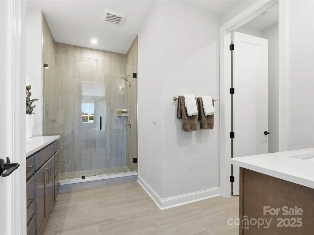5115 Hoptree Street Charlotte NC 28277