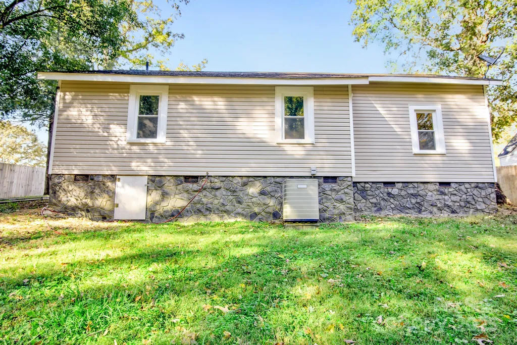 434 E Salisbury Street Denton NC 27239