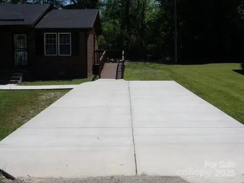 556 Roundtree Circle Chester SC 29706