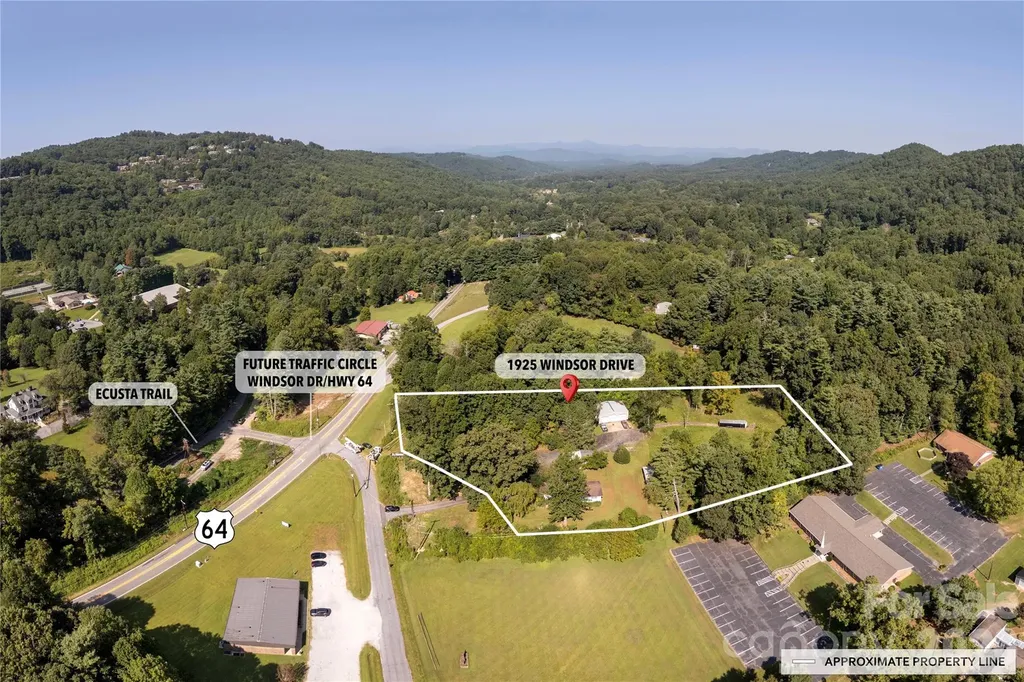 1925-A Windsor Drive Laurel Park NC 28739