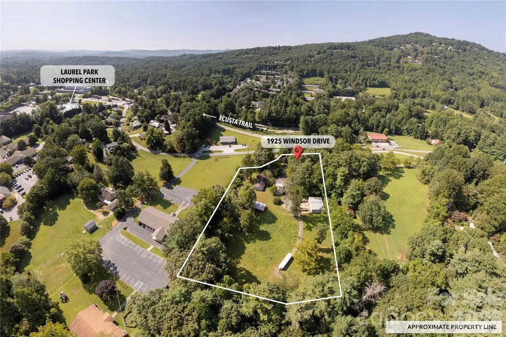 1925-A Windsor Drive Laurel Park NC 28739