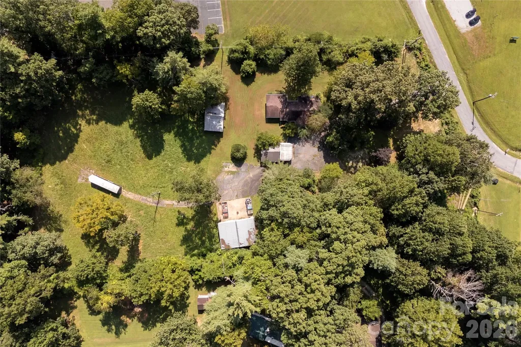 1925-A Windsor Drive Laurel Park NC 28739