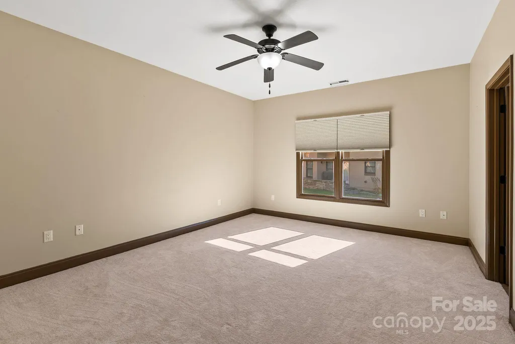 4 Pacifico Drive Asheville NC 28806