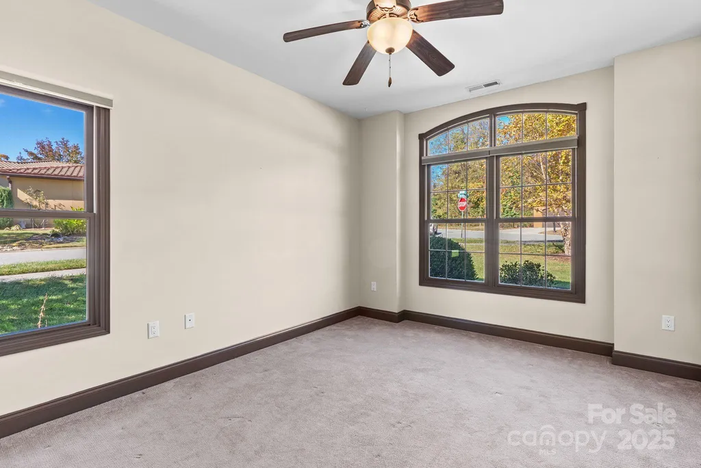 4 Pacifico Drive Asheville NC 28806
