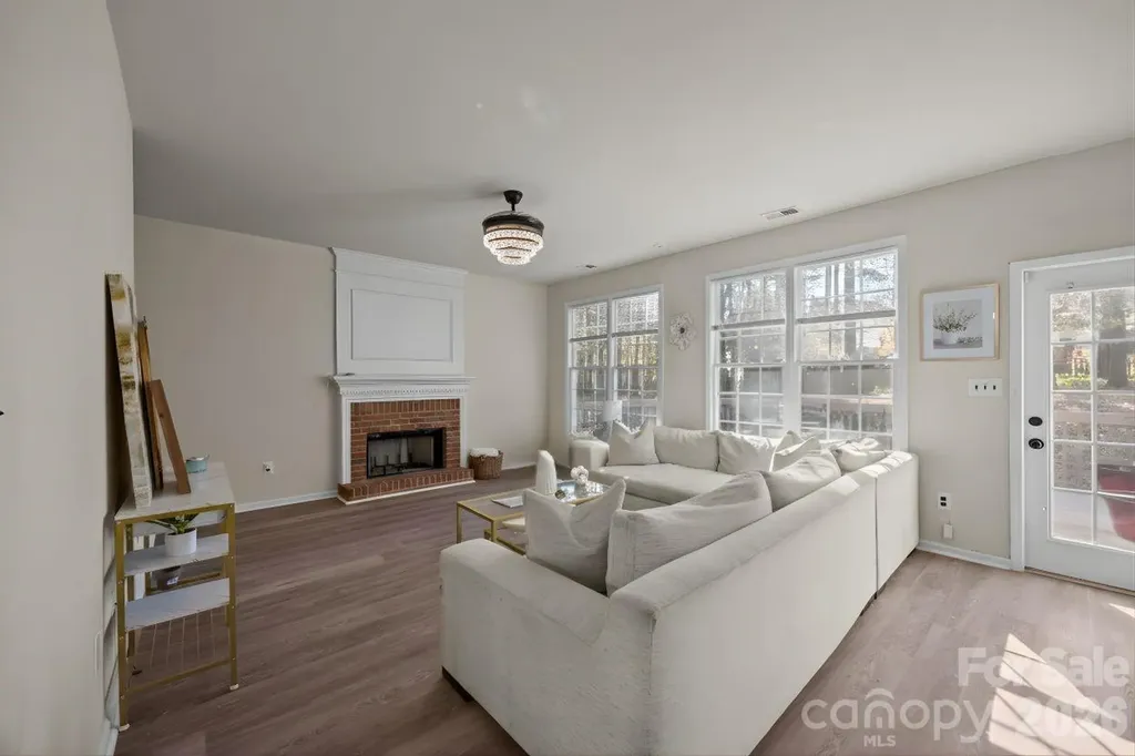 7708 Harrington Woods Road Charlotte NC 28269