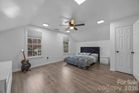 7708 Harrington Woods Road Charlotte NC 28269