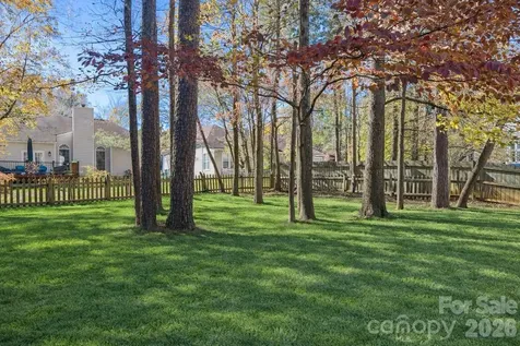 7708 Harrington Woods Road Charlotte NC 28269