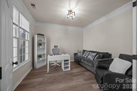 7708 Harrington Woods Road Charlotte NC 28269