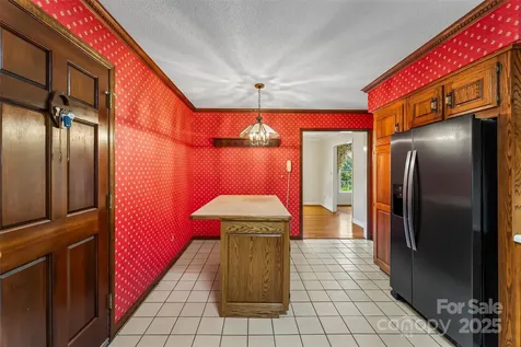 200 Woodland Drive Marion NC 28752