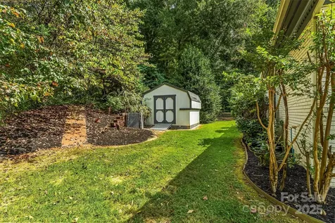 200 Woodland Drive Marion NC 28752