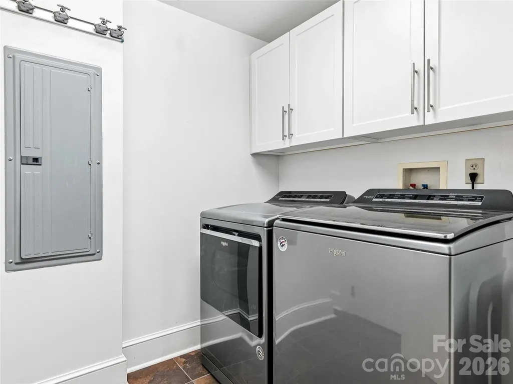 21 Battery Park Avenue Asheville NC 28801