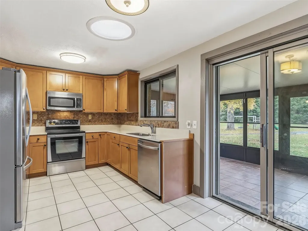 605 Dana Road Hendersonville NC 28792