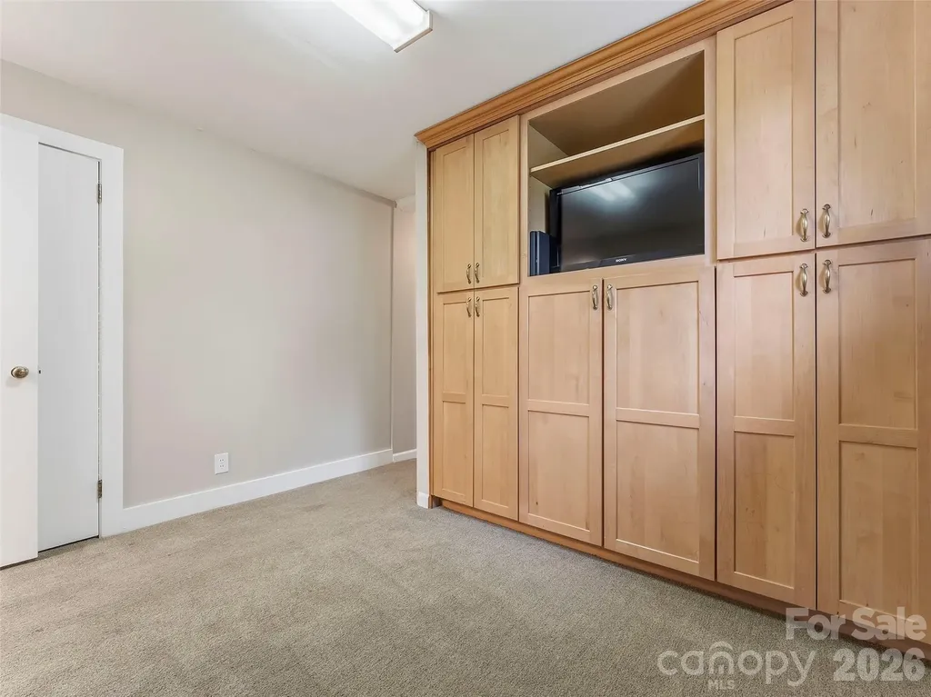 605 Dana Road Hendersonville NC 28792