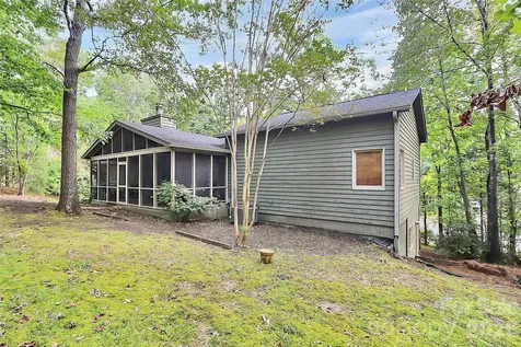 16 Woodvine Lane Clover SC 29710