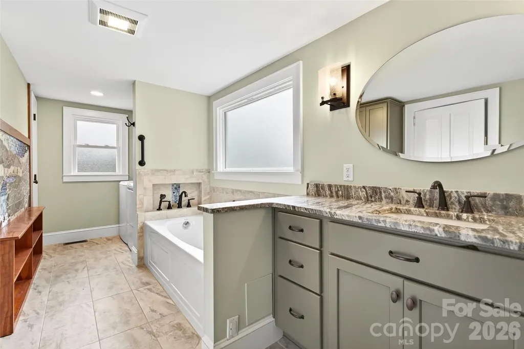 109 N Dougherty Street Black Mountain NC 28711