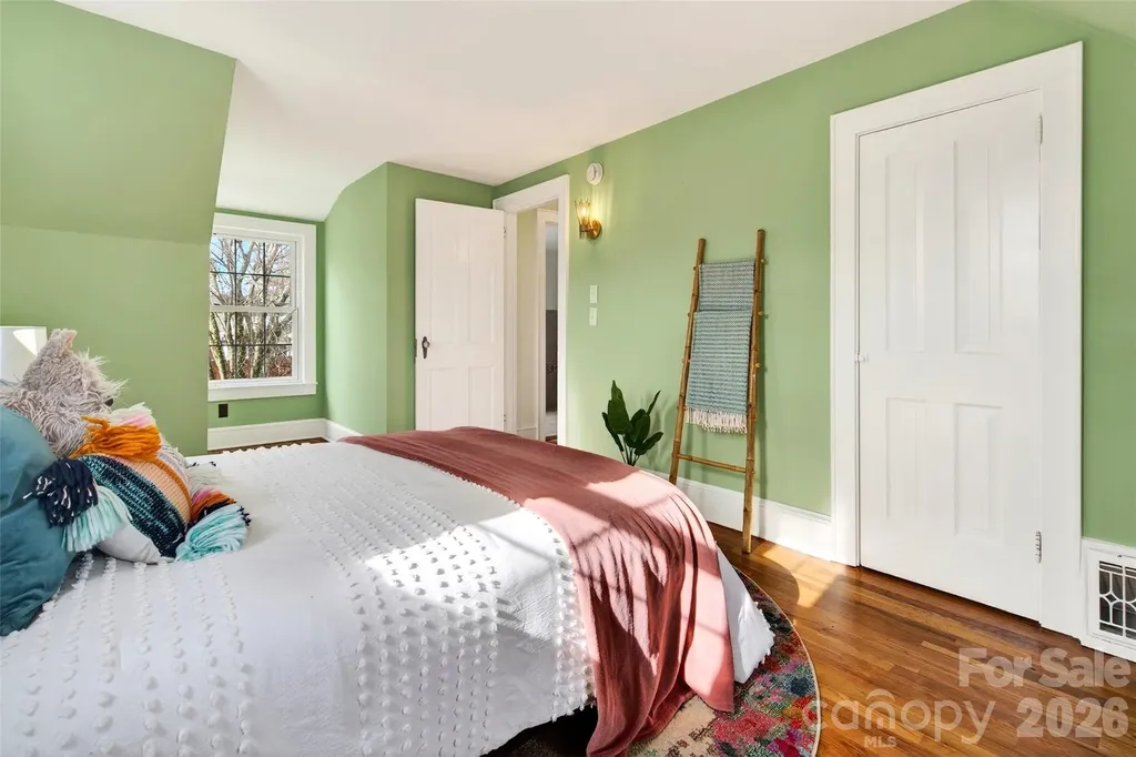 109 N Dougherty Street Black Mountain NC 28711