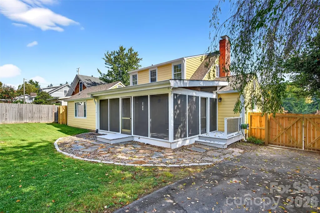 109 N Dougherty Street Black Mountain NC 28711