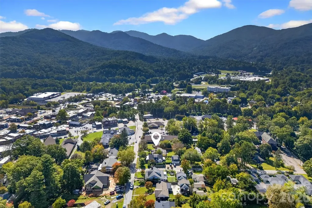 109 N Dougherty Street Black Mountain NC 28711