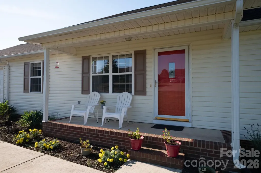 1371 Millrace Drive Conover NC 28613