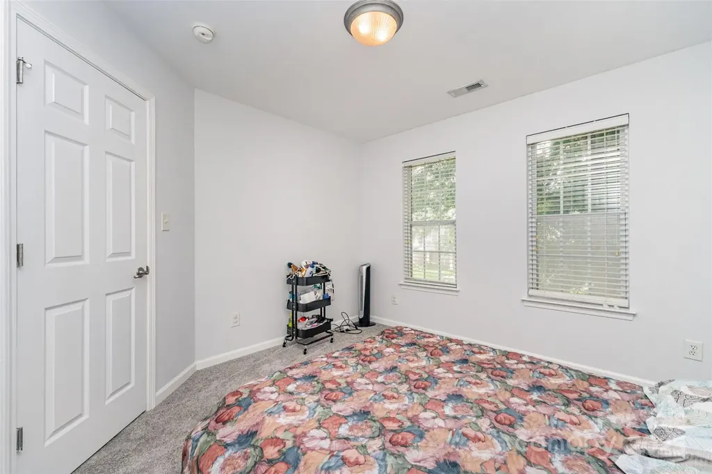 2823 Oakdale Pasture Drive Charlotte NC 28216