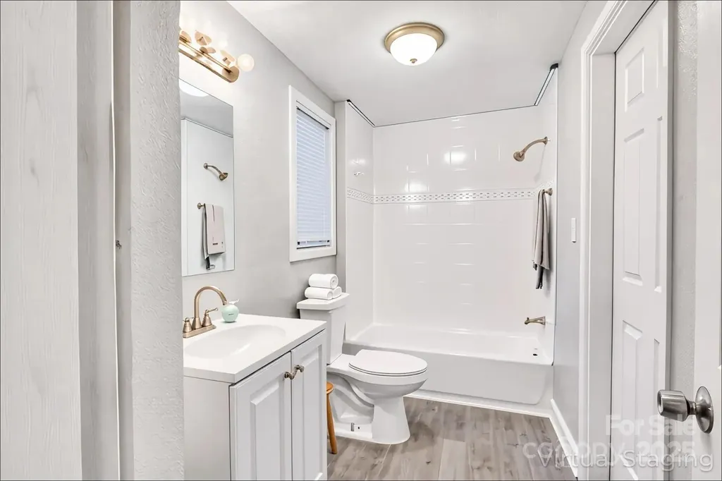 4229 Plato Circle Charlotte NC 28208