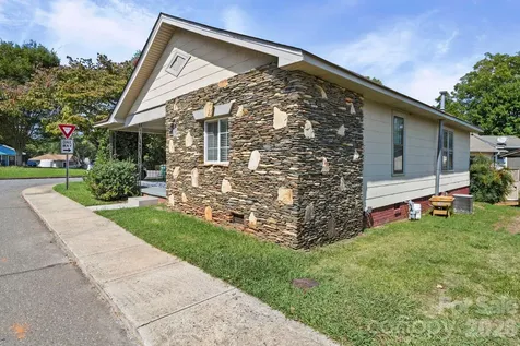 408 Woodlawn Avenue Cramerton NC 28032