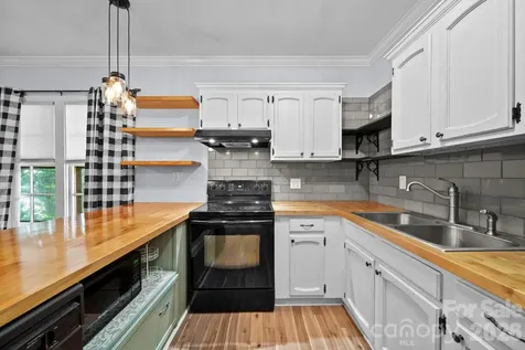 408 Woodlawn Avenue Cramerton NC 28032