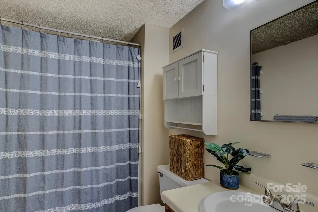 303 Sugar Top Drive Sugar Mountain NC 28604