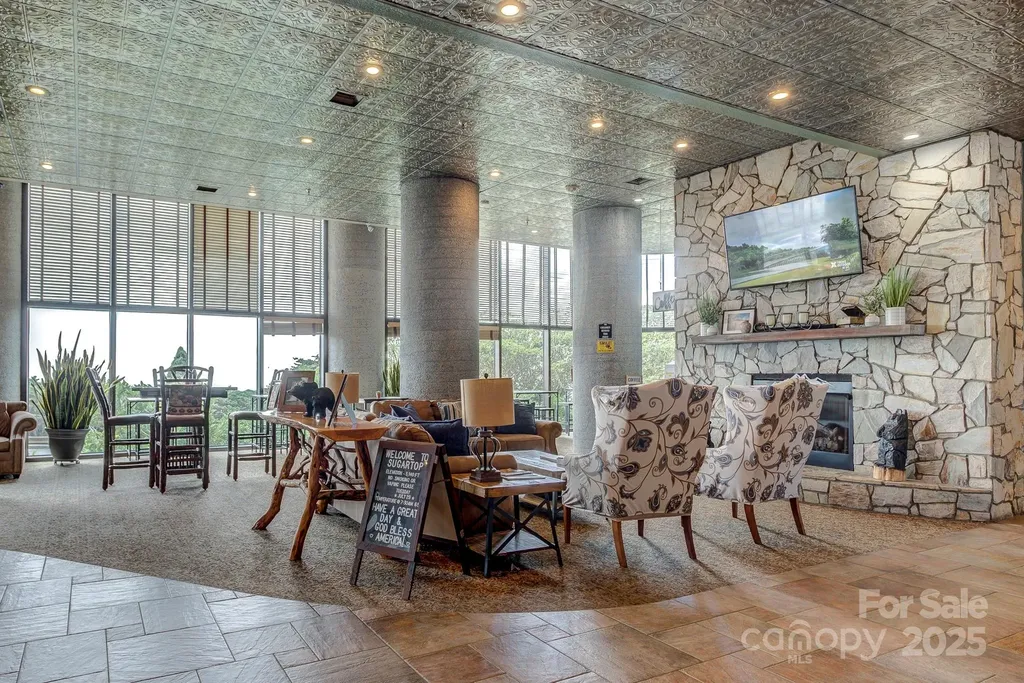 303 Sugar Top Drive Sugar Mountain NC 28604