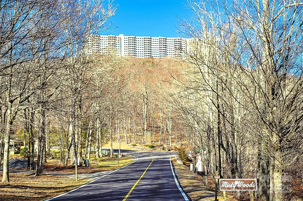 303 Sugar Top Drive Sugar Mountain NC 28604