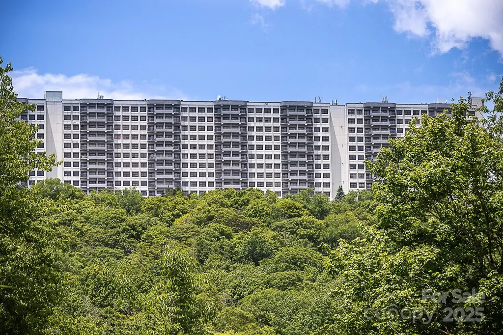 303 Sugar Top Drive Sugar Mountain NC 28604