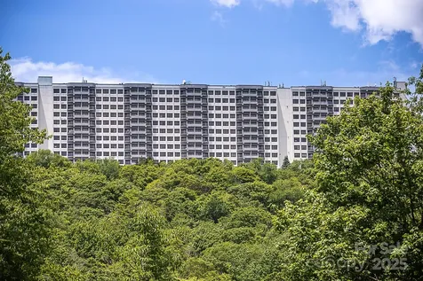 303 Sugar Top Drive Sugar Mountain NC 28604