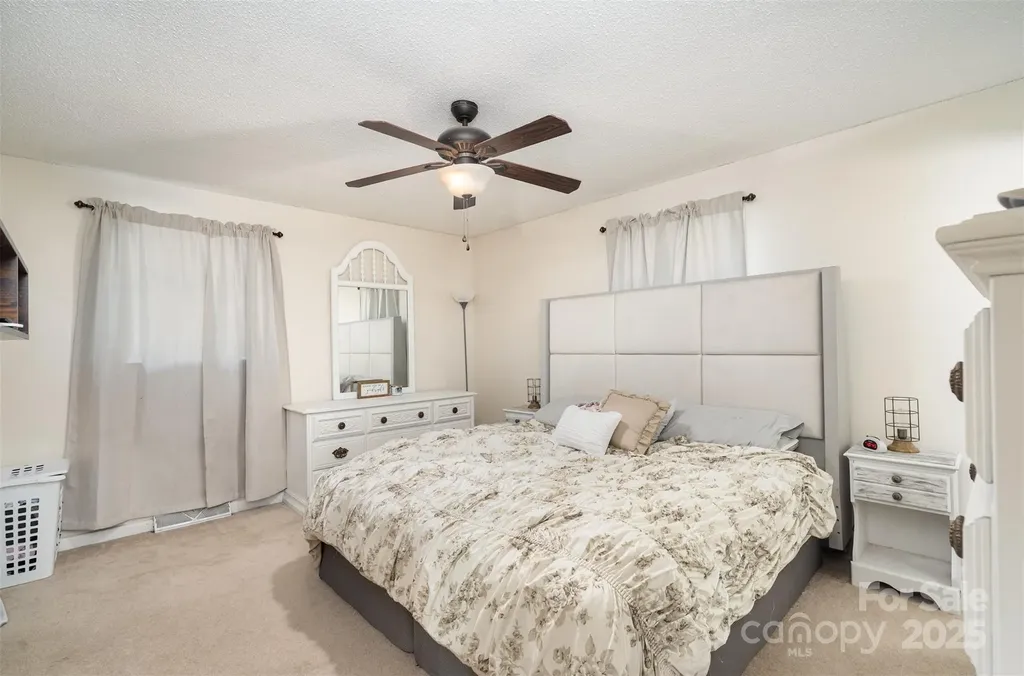 5609 Grace Chapel Road Hickory NC 28601