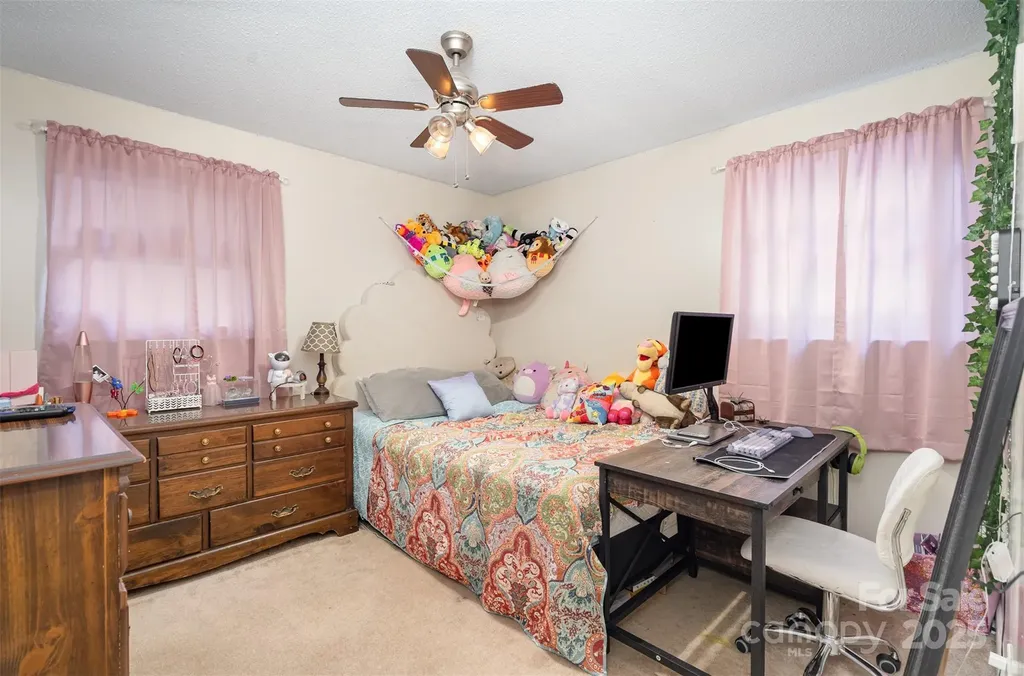 5609 Grace Chapel Road Hickory NC 28601
