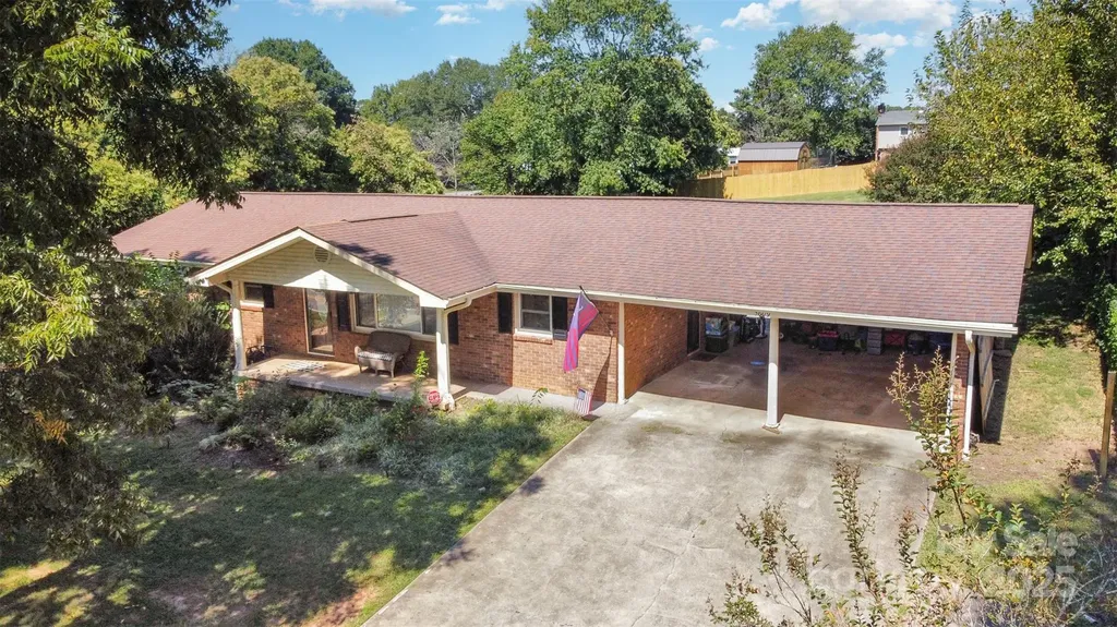 5609 Grace Chapel Road Hickory NC 28601