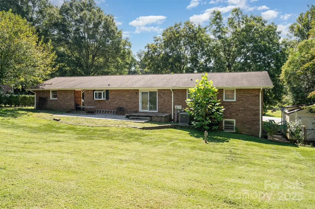 5609 Grace Chapel Road Hickory NC 28601