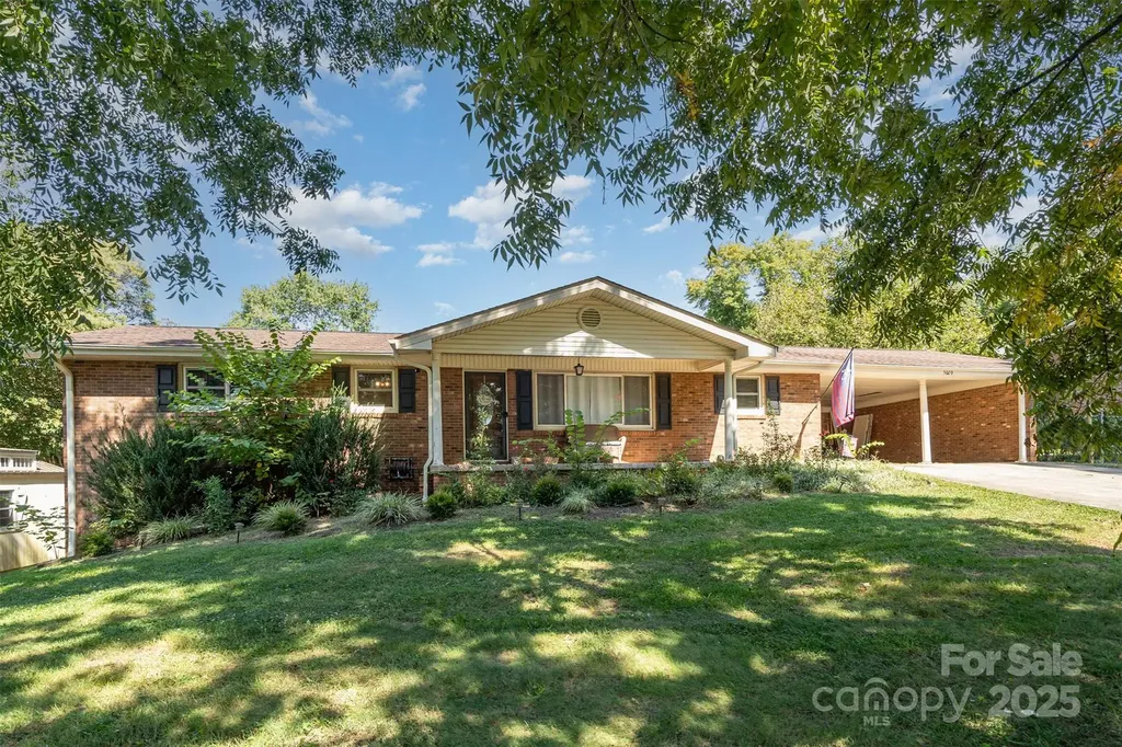 5609 Grace Chapel Road Hickory NC 28601