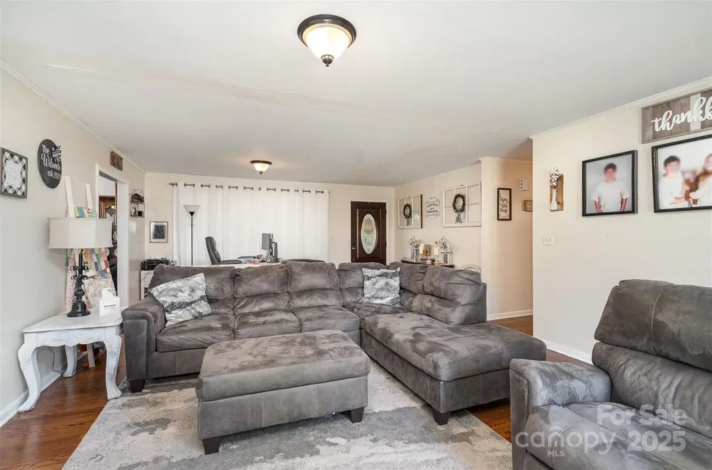 5609 Grace Chapel Road Hickory NC 28601