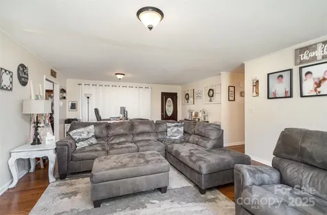 5609 Grace Chapel Road Hickory NC 28601