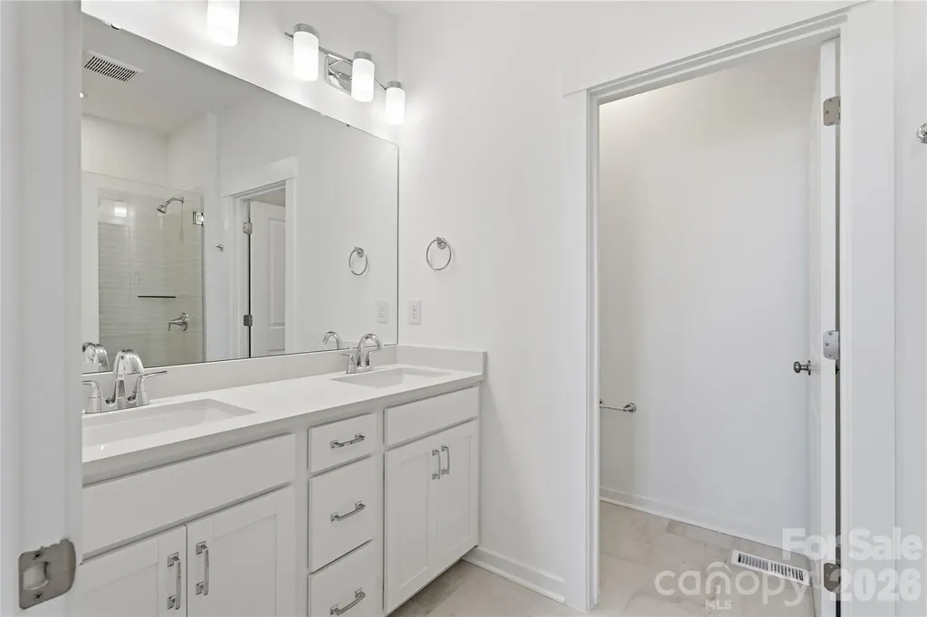 7013 Westrow Avenue Charlotte NC 28278