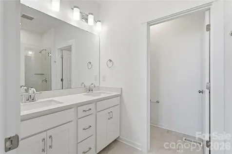 7013 Westrow Avenue Charlotte NC 28278